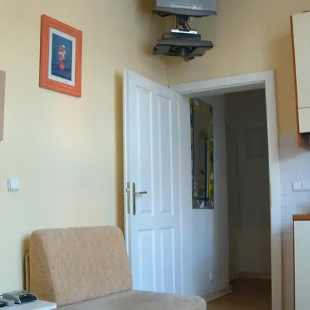 Daire Nice Apartments Prague