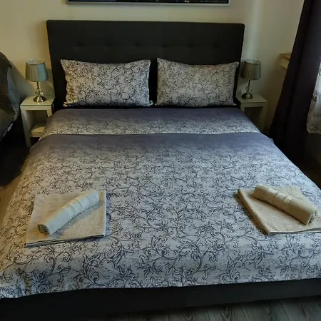 Daire Nice Apartments Prague *