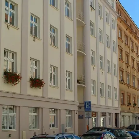Daire Nice Apartments Prague *